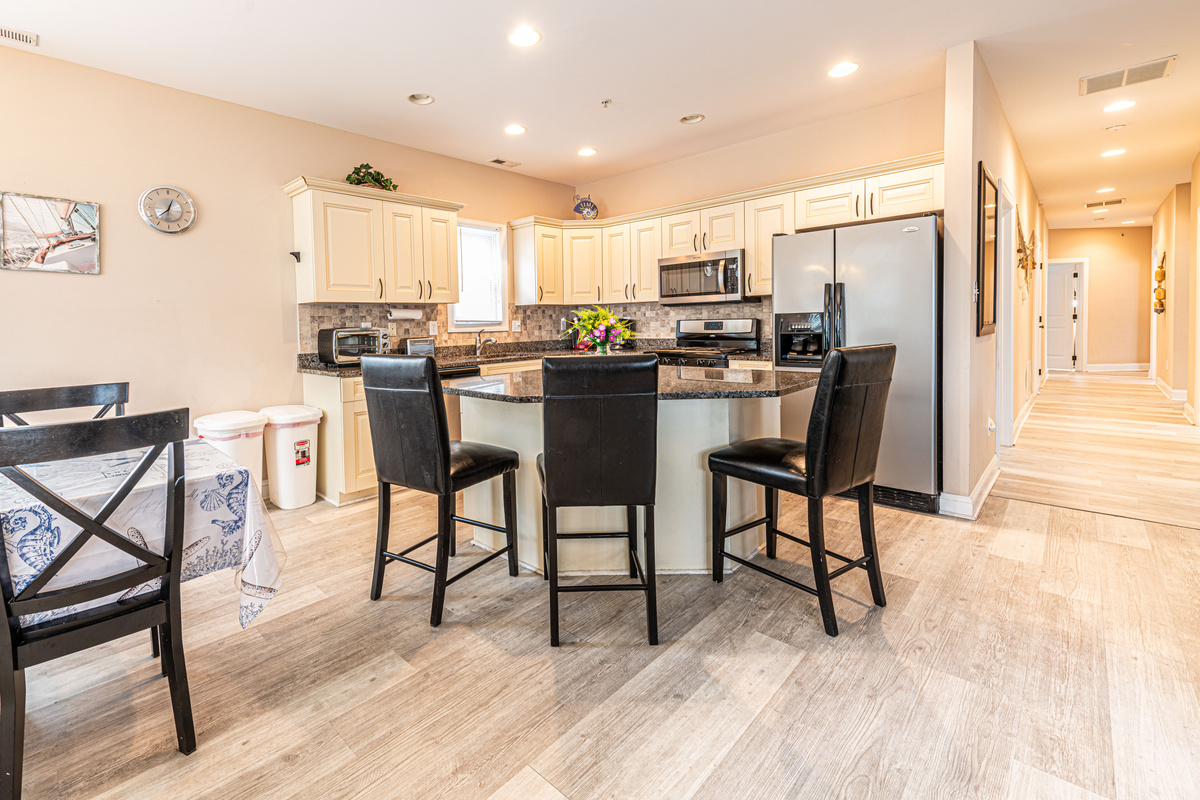 Kitchen Island with Bar Stool Seating