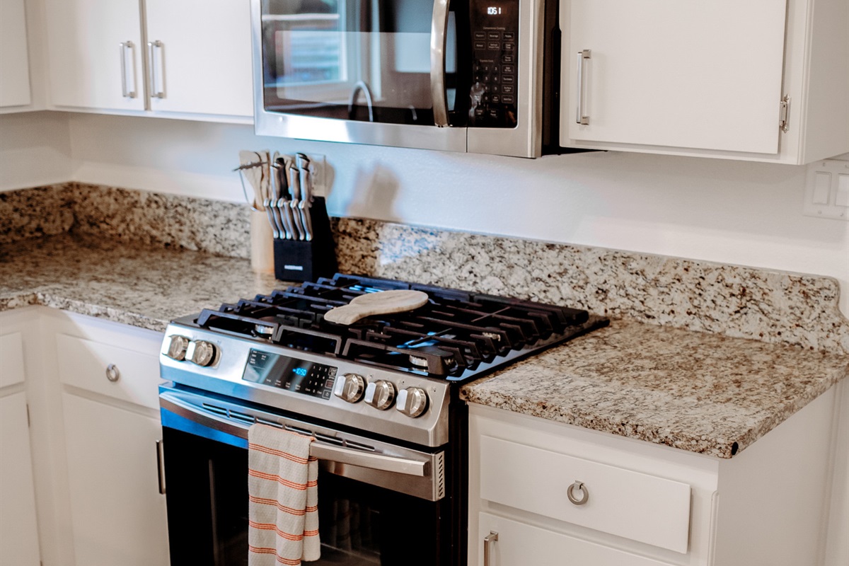 Prepare a local, farm-to-table feast in this chef-inspired kitchen.
