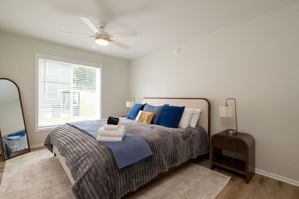 Stylish Notre Dame Haven | 2BR/2BA | Private Balcony + Parking, photo 8