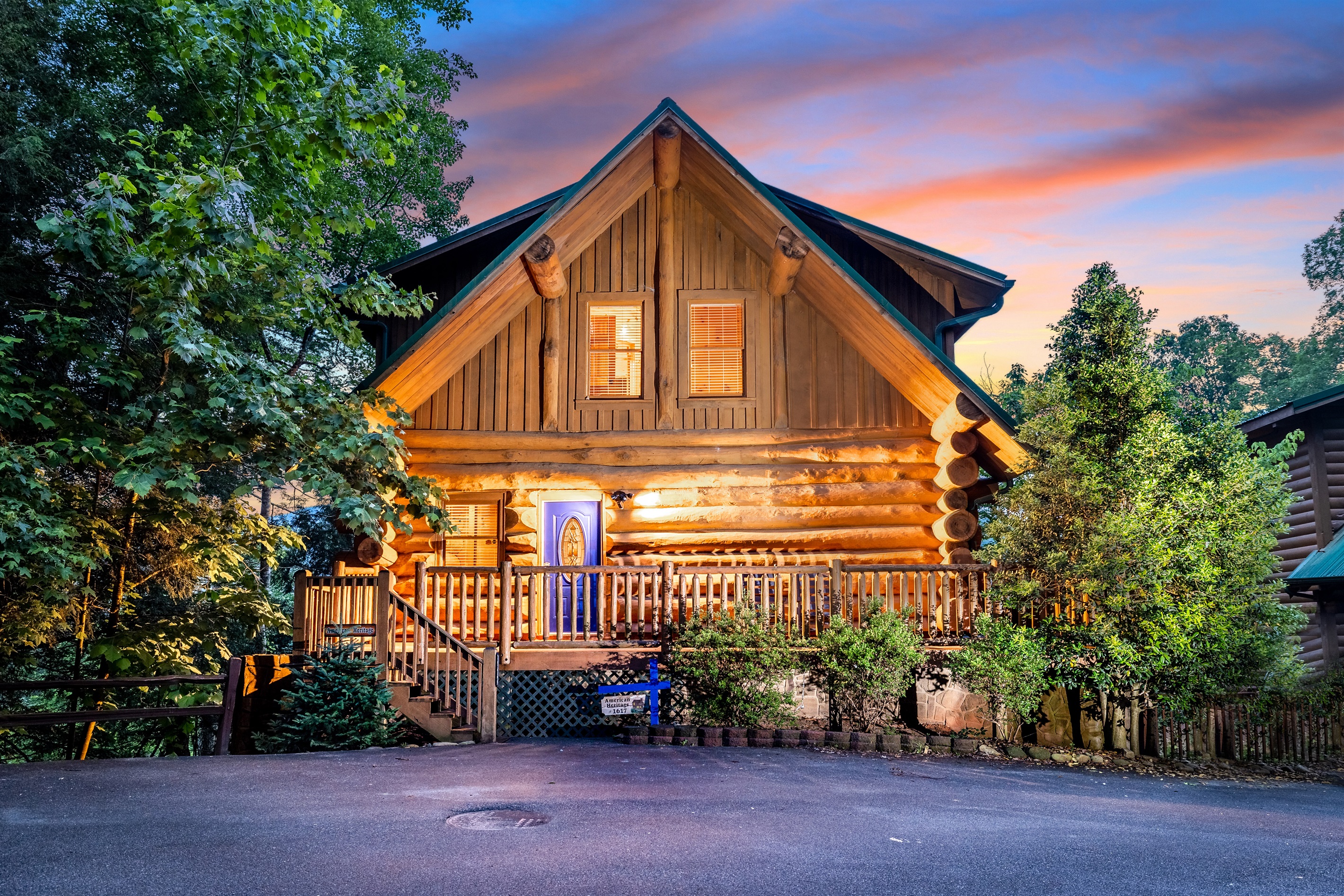 Stay in a newly remodeled (2025) REAL LOG cabin, only 5 minutes from downtown Gatlinburg!