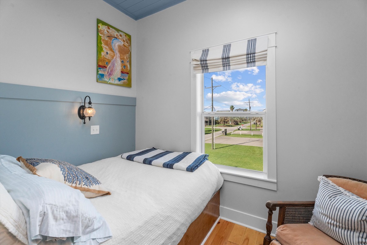 28de2d5a0eab45a78d73fc2d4fc4cf05 Large | Beachhouse | Texas | TX | Vacation Homes | Galveston | Crystal Beach | Kokomo | Breezy Days | Beachfront Elegance | Sunrise Serenity | Southern Sands Property Management, LLC
