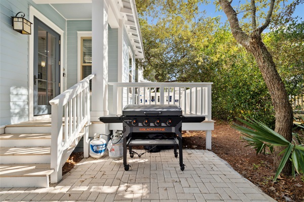 Backyard deck and grilling patio with Blackstone gas grill