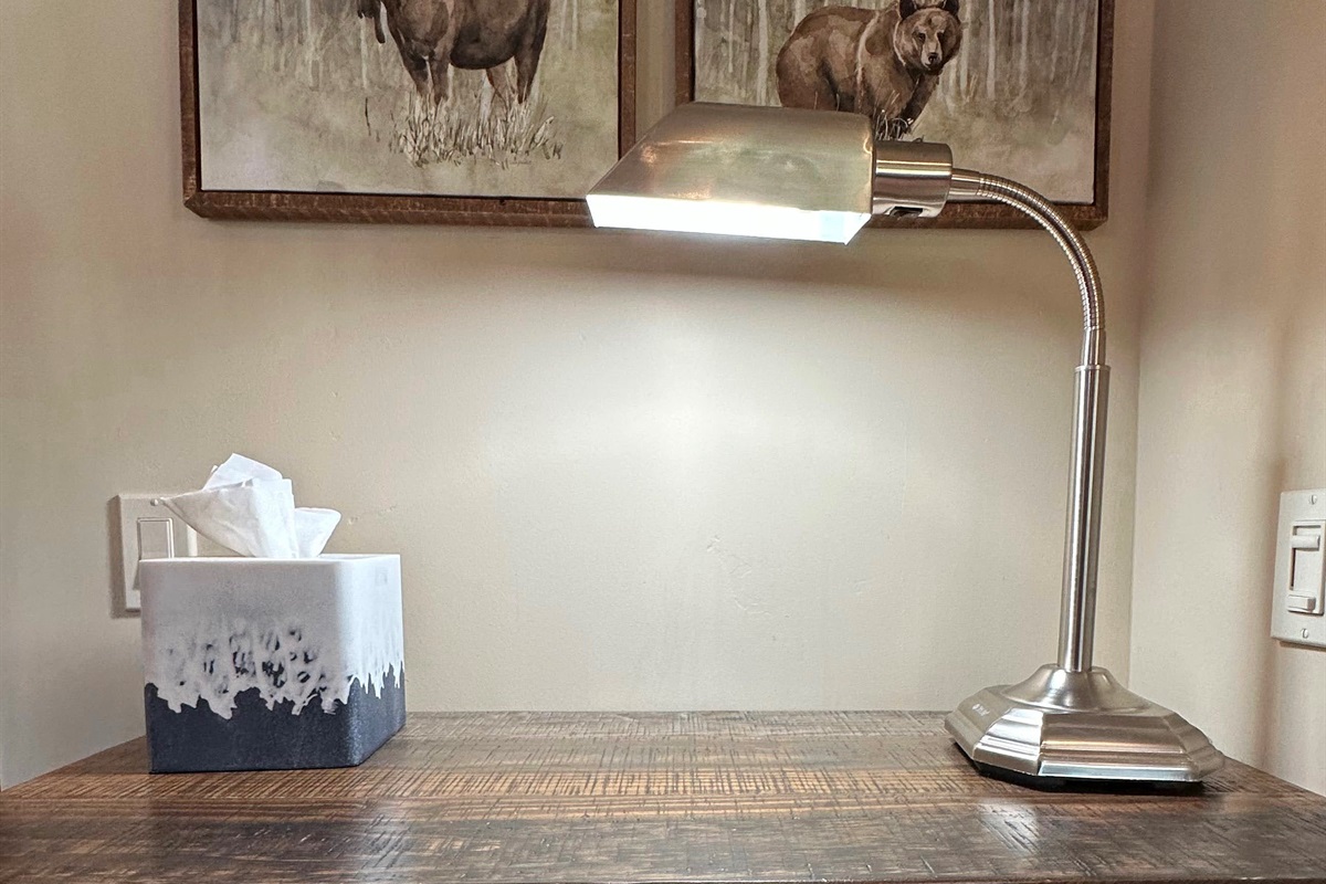 Every detail and piece of art is carefully chosen to bring the beauty of the surrounding nature inside—so you’re always connected to the great outdoors, even while relaxing indoors.