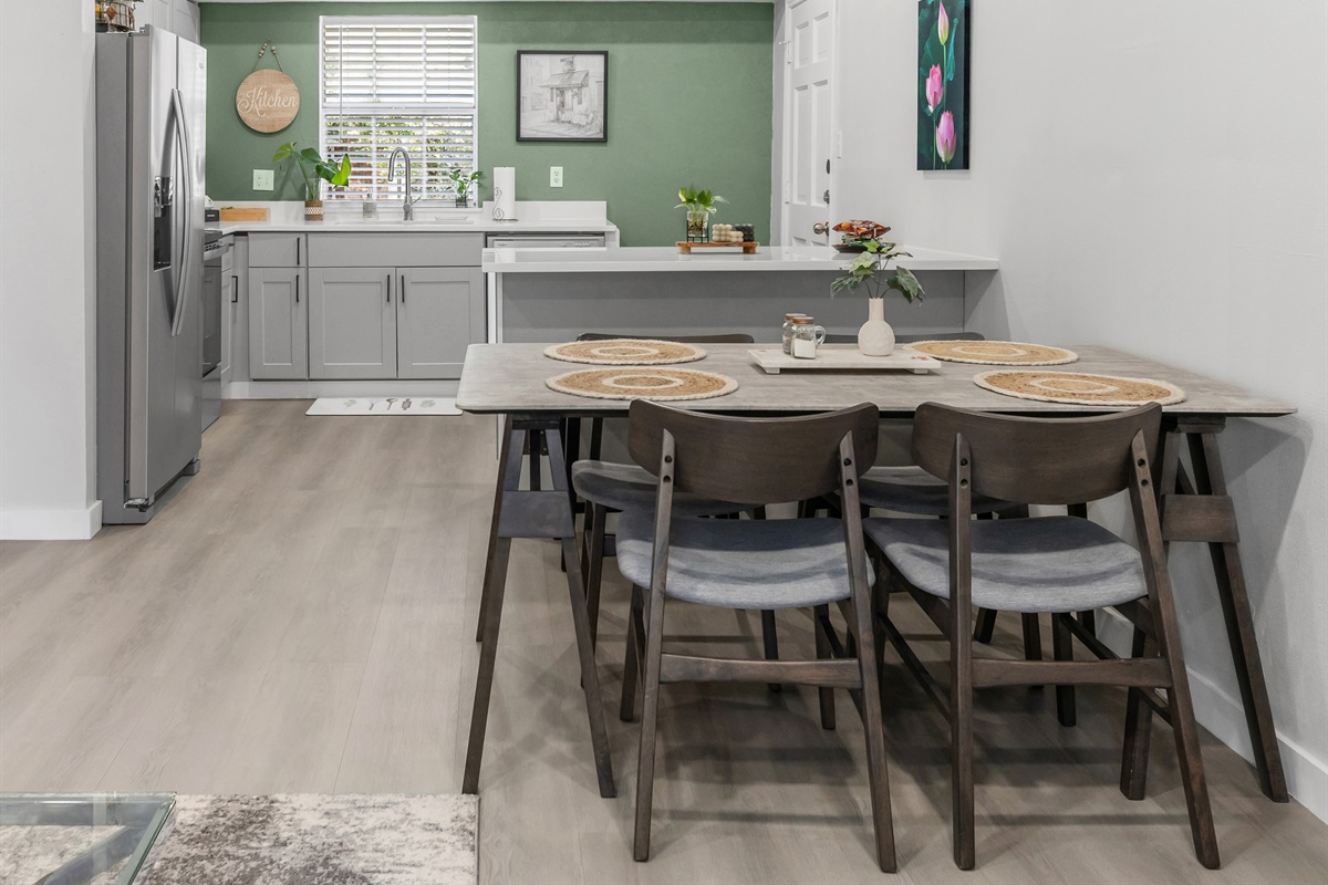 Dining/Kitchen