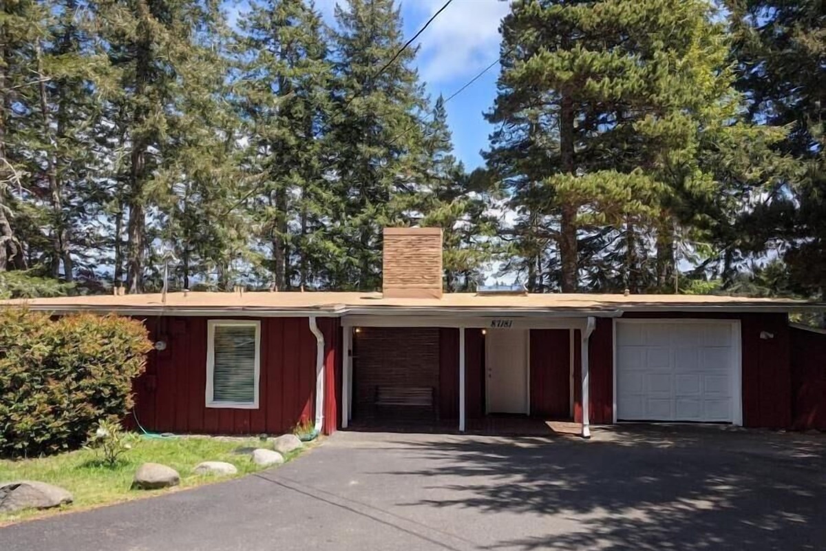 front of Munsel Lake Landing