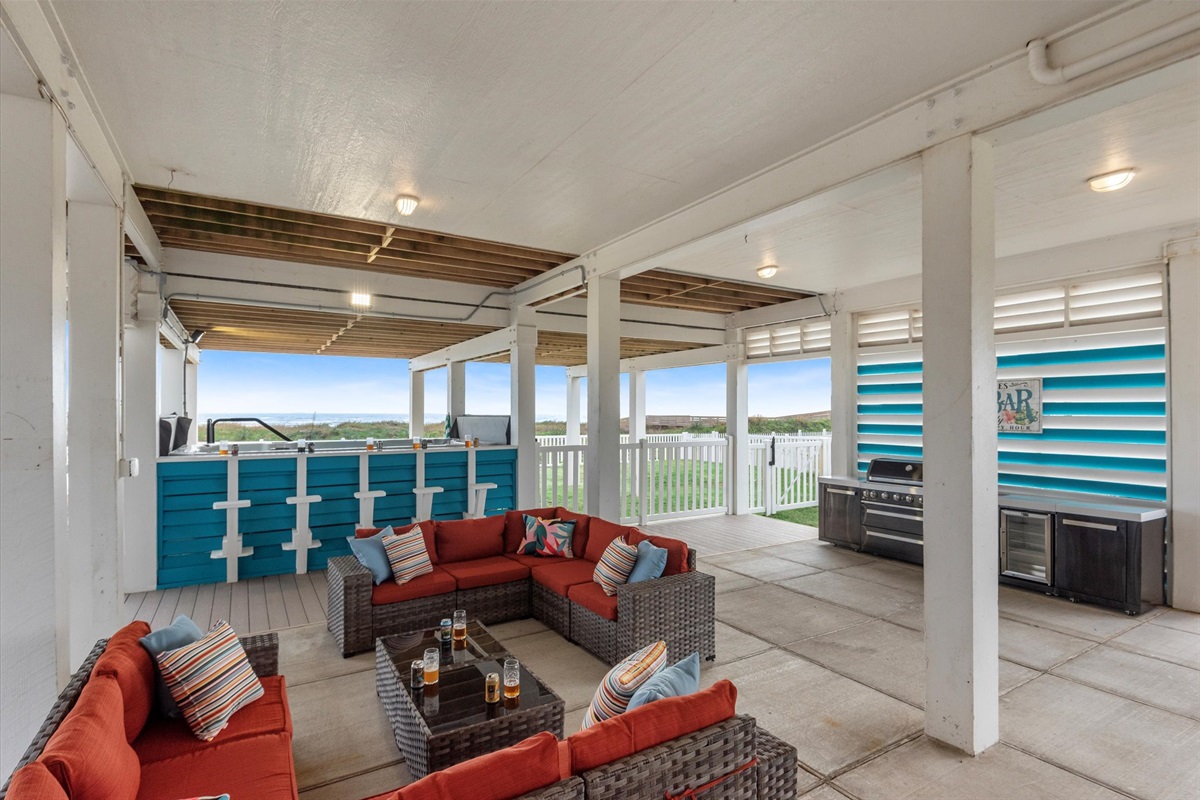 291dd91aa4ff4506b2fd6ae92a1ec7ee Large | Beachhouse | Texas | TX | Vacation Homes | Galveston | Crystal Beach | Kokomo | Breezy Days | Beachfront Elegance | Sunrise Serenity | Southern Sands Property Management, LLC