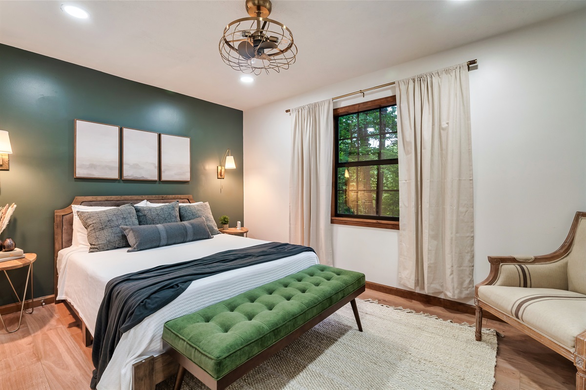 Main floor queen bedroom