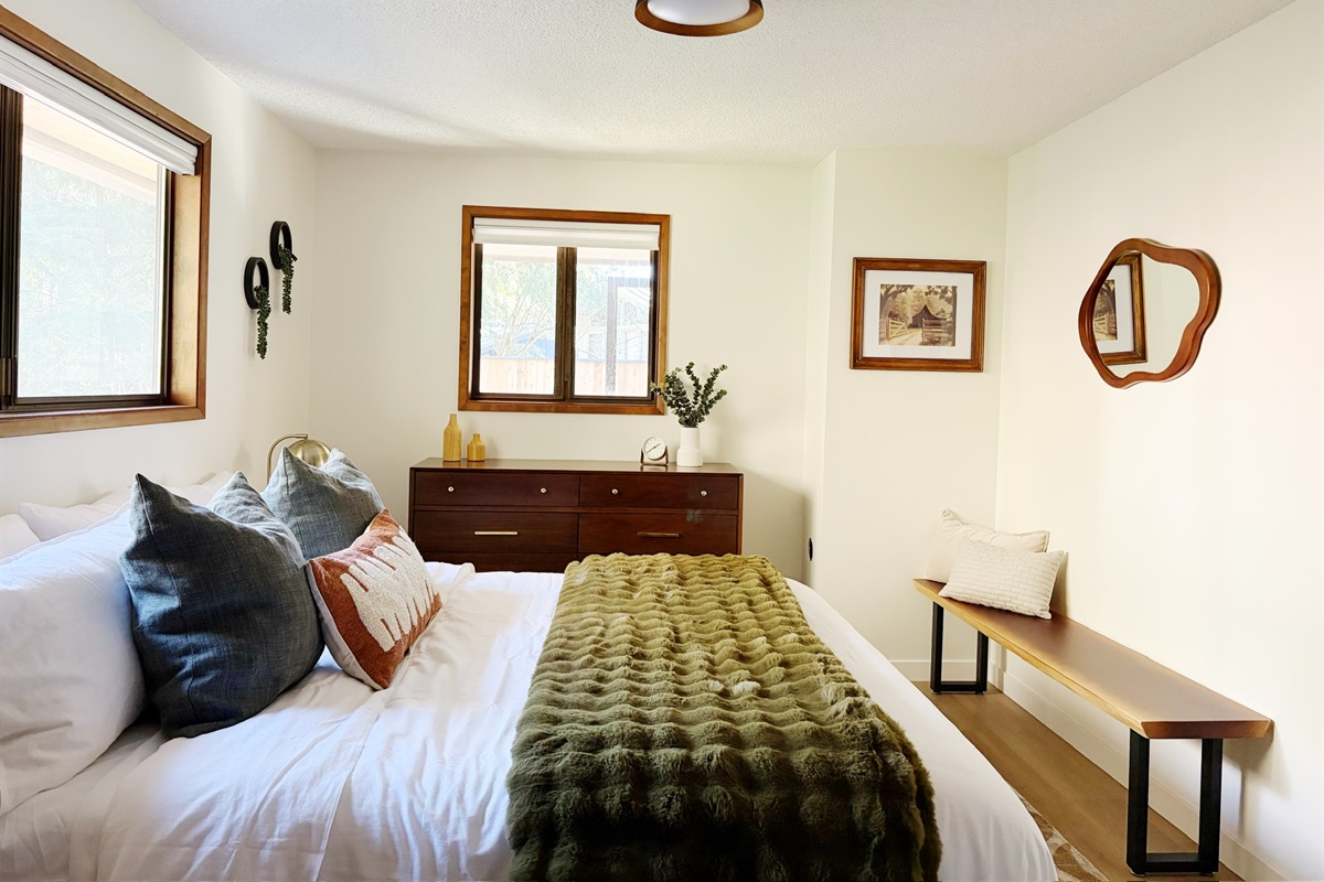 Creekside Master bedroom