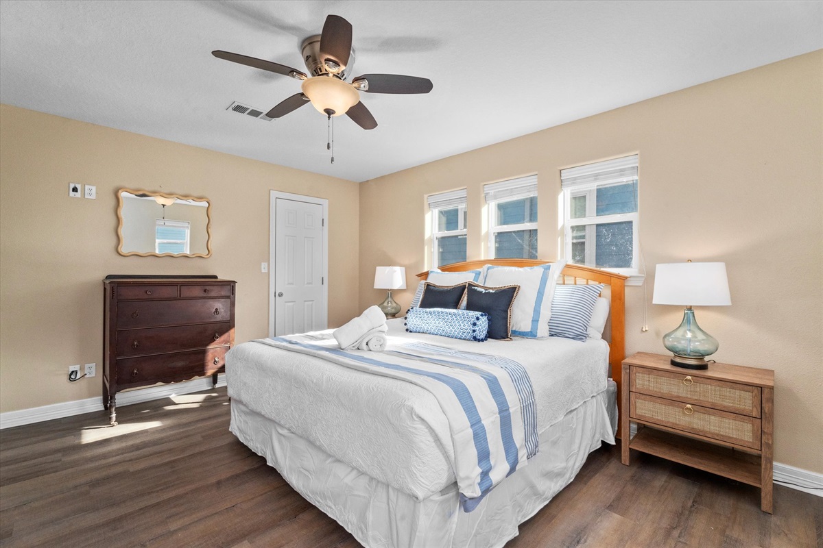2933ca52e36e451984a1649358ee9ab4 Large | Beachhouse | Texas | TX | Vacation Homes | Galveston | Crystal Beach | Kokomo | Breezy Days | Beachfront Elegance | Sunrise Serenity | Southern Sands Property Management, LLC
