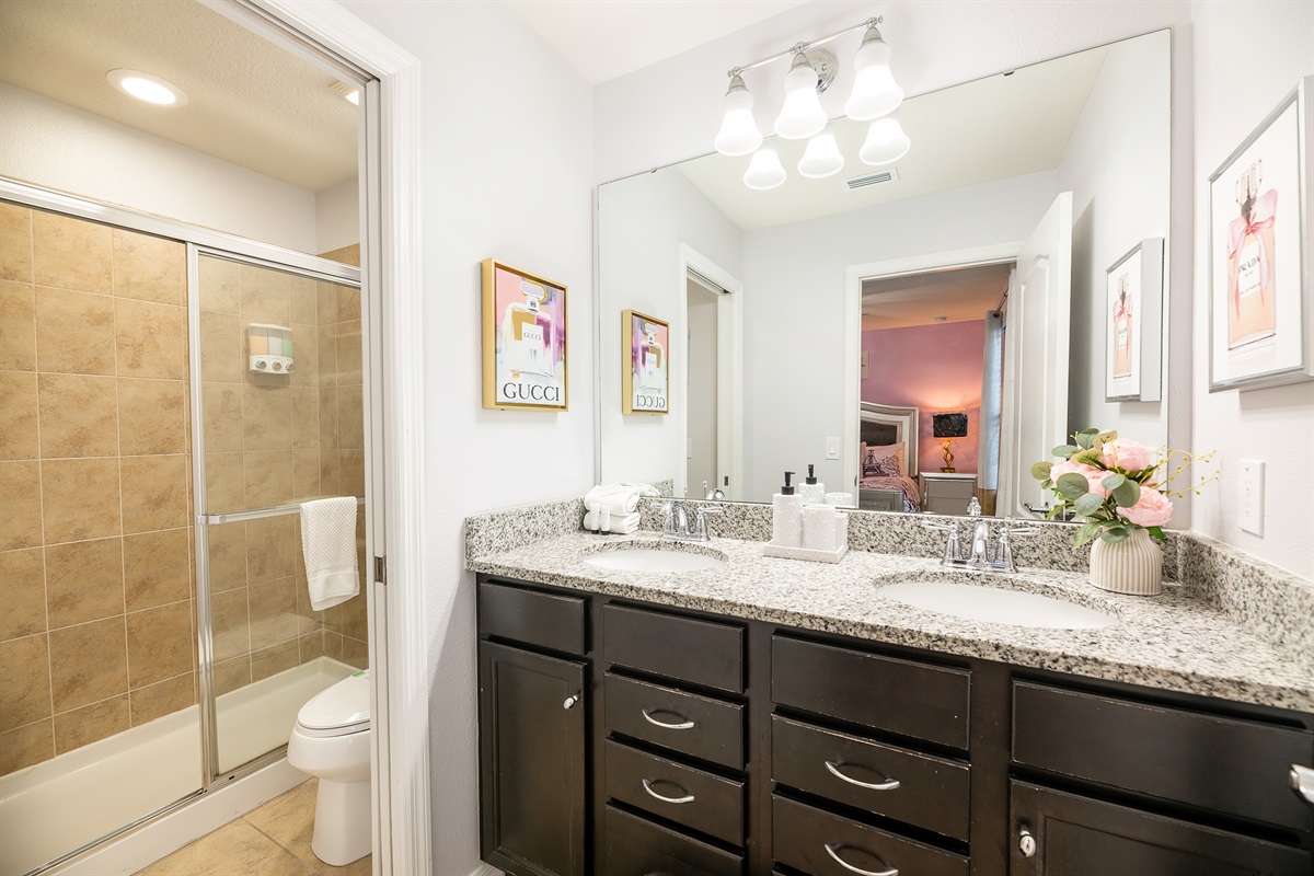 Master Bath 3 En-Suite