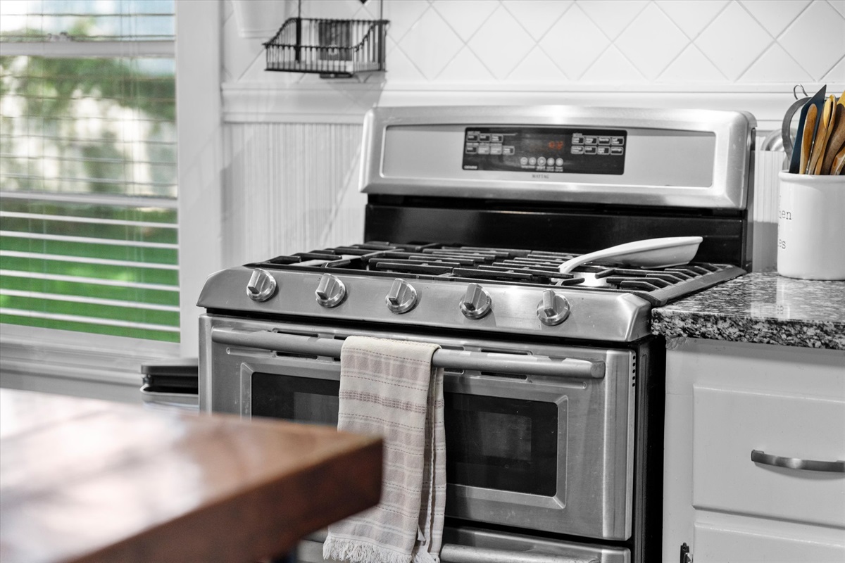 294614ed0c9a48ad8c35427876bc5842 Large | Beachhouse | Texas | TX | Vacation Homes | Galveston | Crystal Beach | Kokomo | Breezy Days | Beachfront Elegance | Sunrise Serenity | Southern Sands Property Management, LLC
