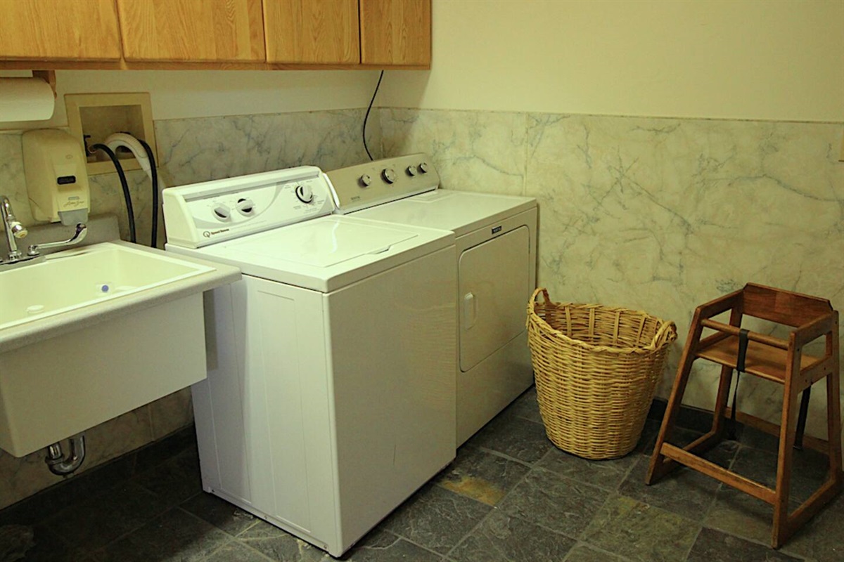The large mud-room includes full laundry facilities. We provide laundry detergent for your use.
