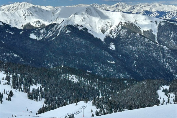 Ten legendary ski resorts nearby (50-100 minutes)