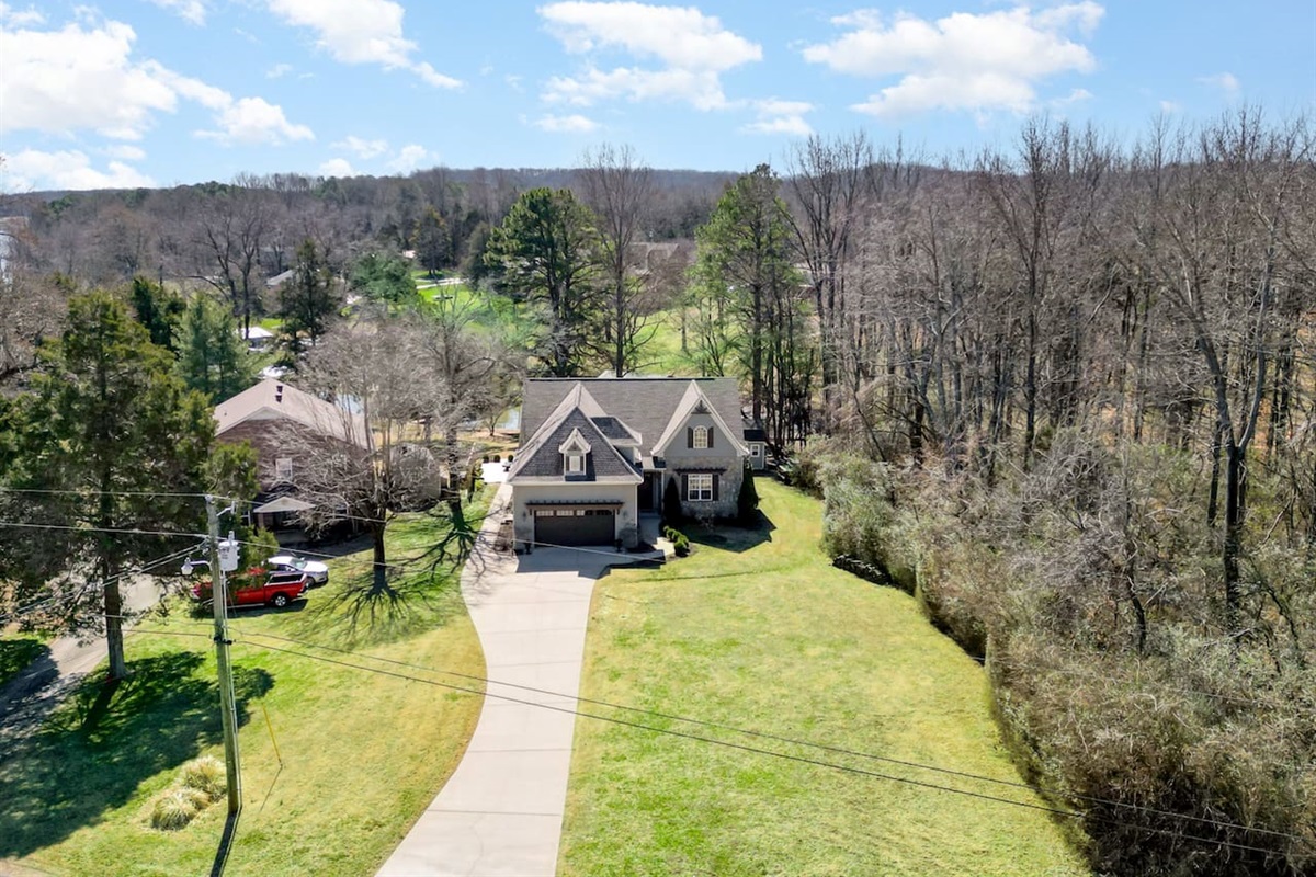 Lake Front Luxury Retreat for a single executive or two to three contract professionals.