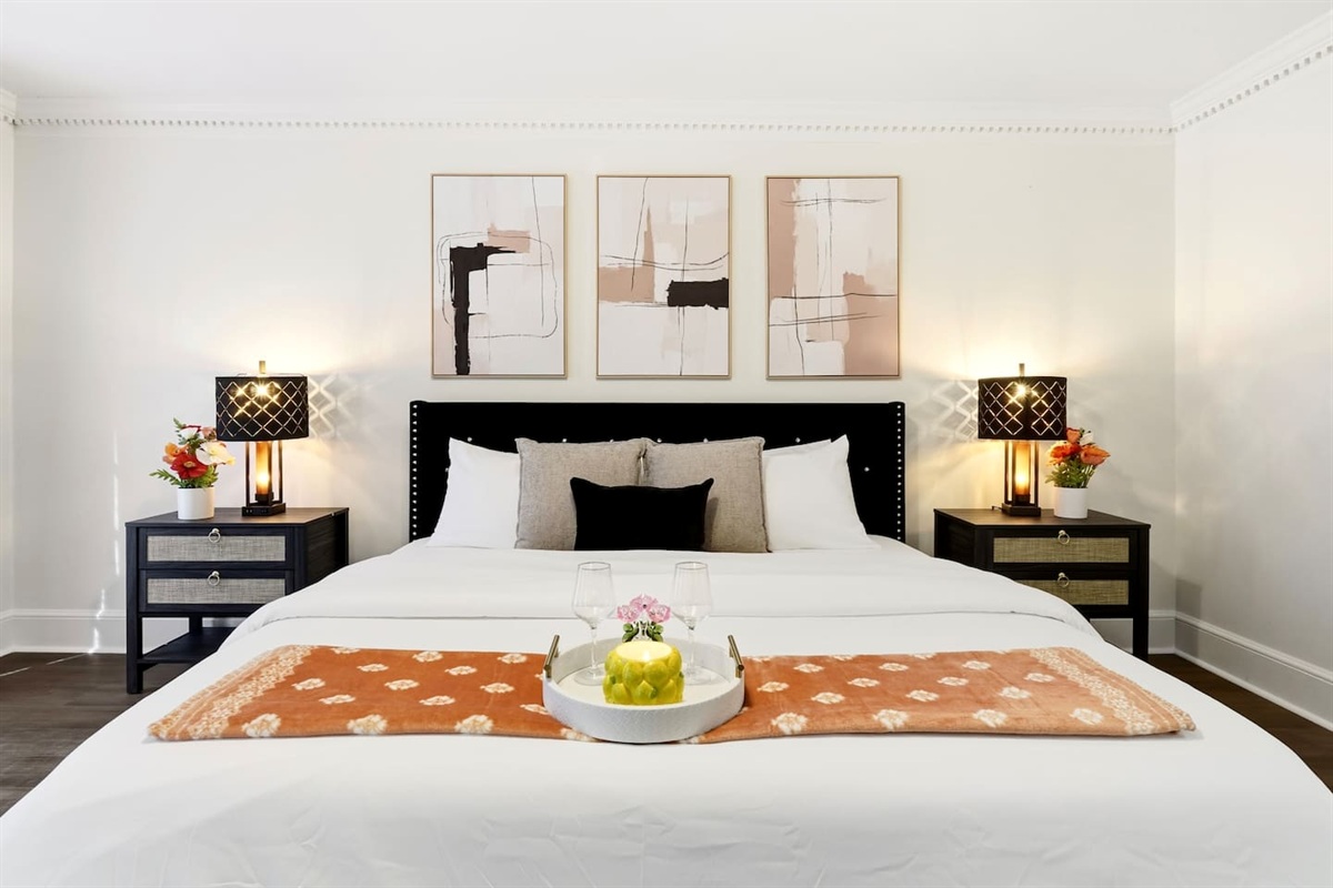 Spacious main-level master bedroom featuring a king bed, a Roku-powered Smart TV, and conveniently located to the left as you enter the home. This room includes 2 full-body towels, 2 washcloths, and 2 hand towels for your stay.