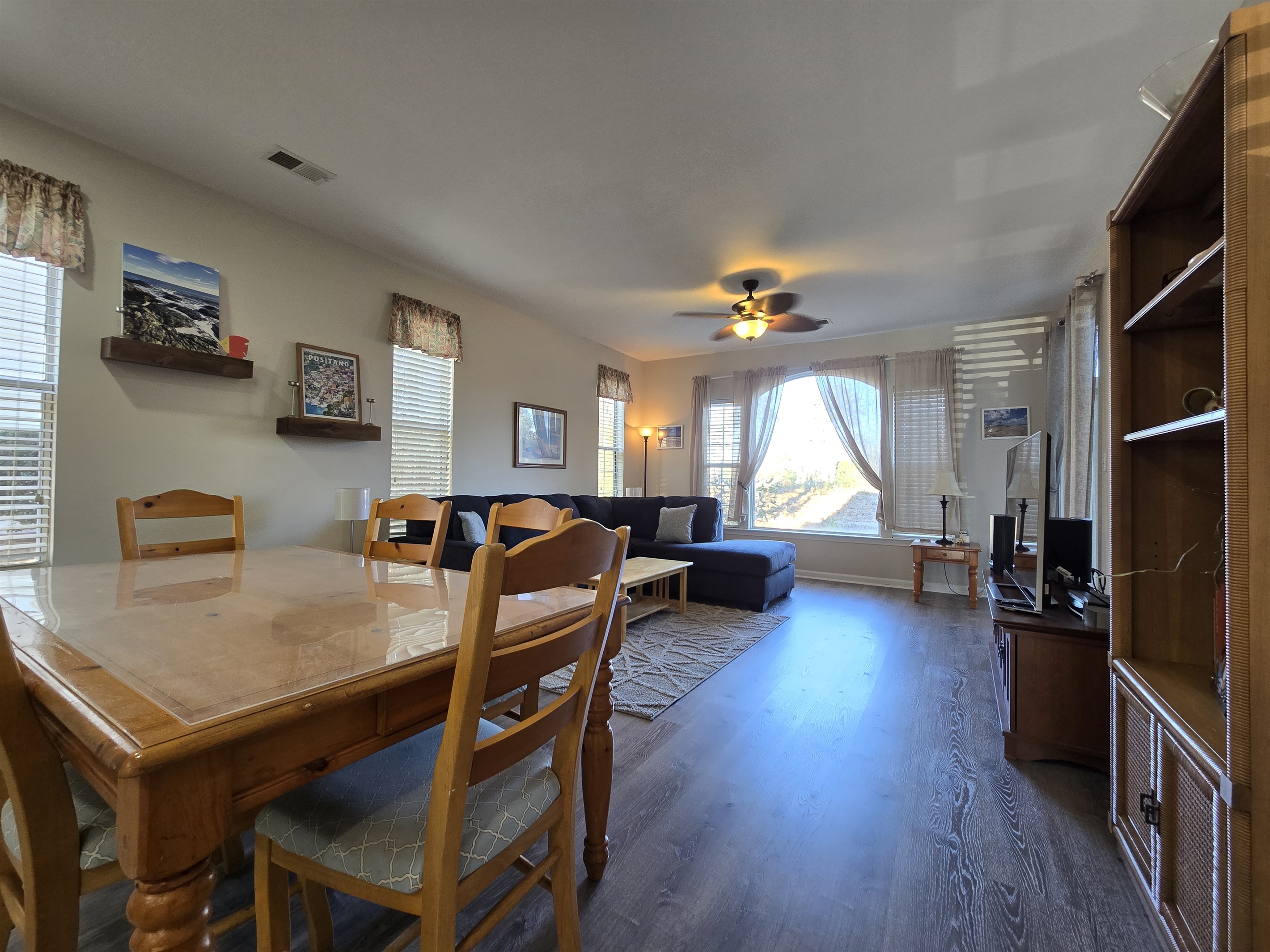 Open Floor Plan for Seamless Family and Friend Interaction