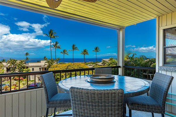 See West Maui, Lanai, Molokini, and Kaho'olawe from your lanai - Ekolu 607