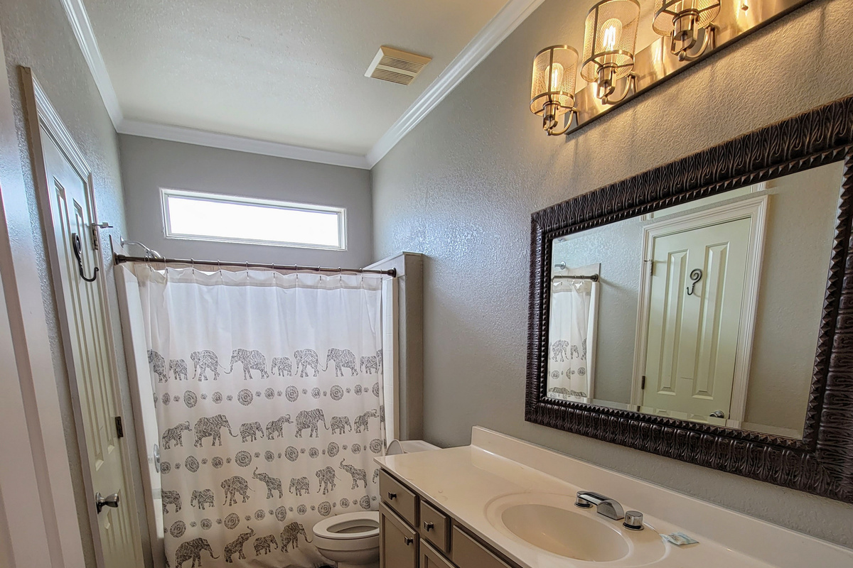 2nd floor bathroom