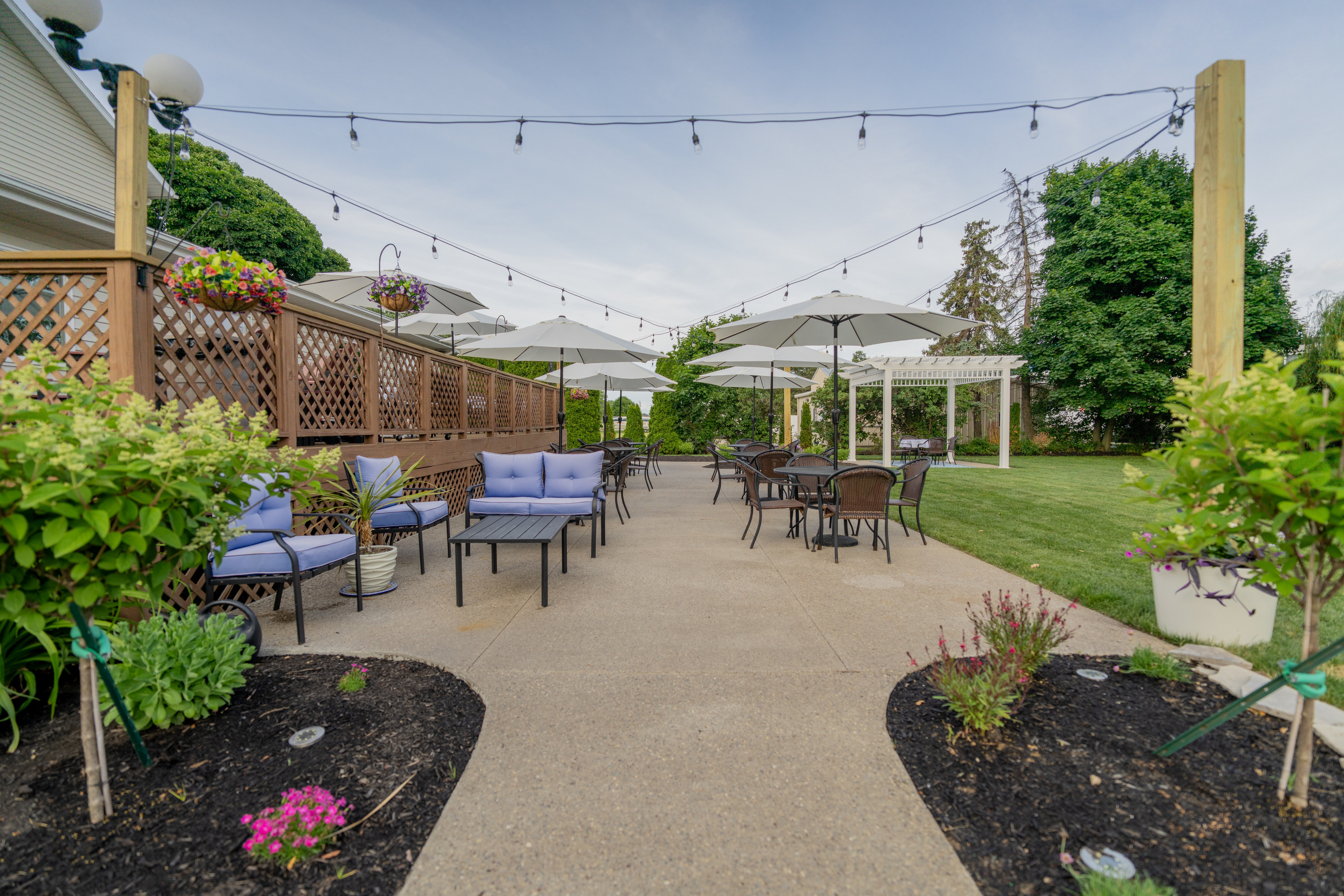 Lake Erie Area Event Patio and Wedding Space