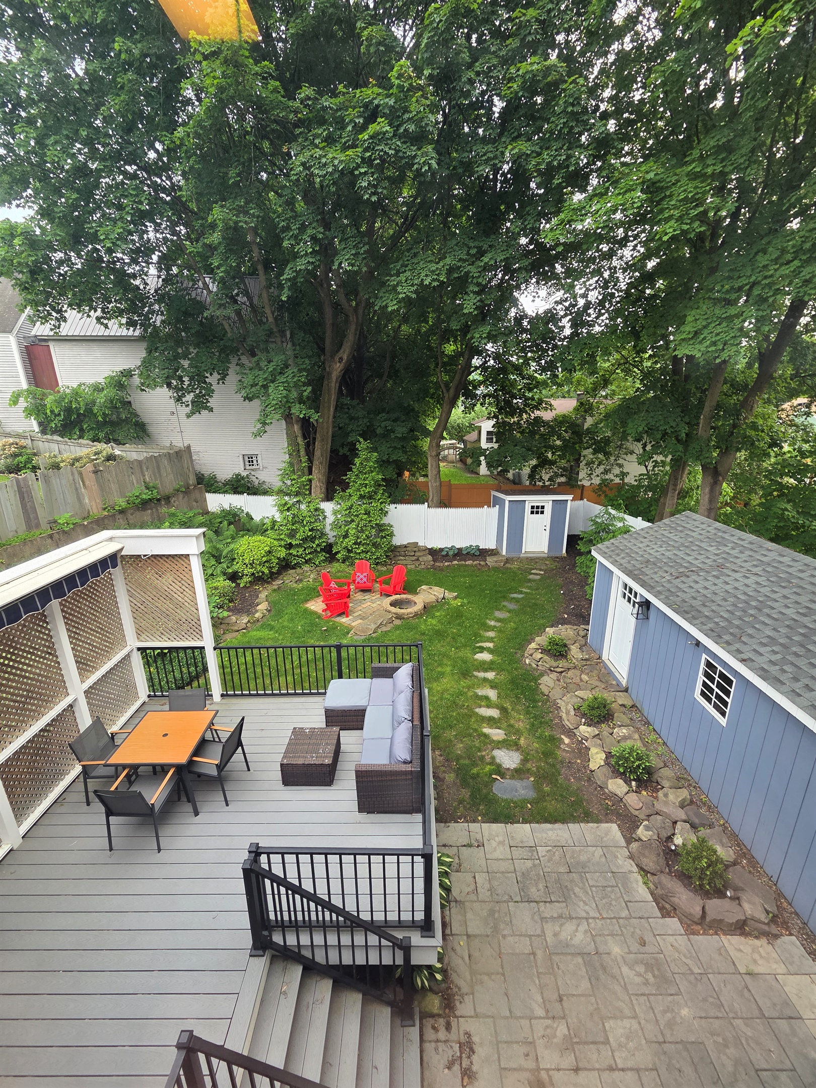 Spacious Enclosed and Private Backyard with Great Deck and Fire Pit