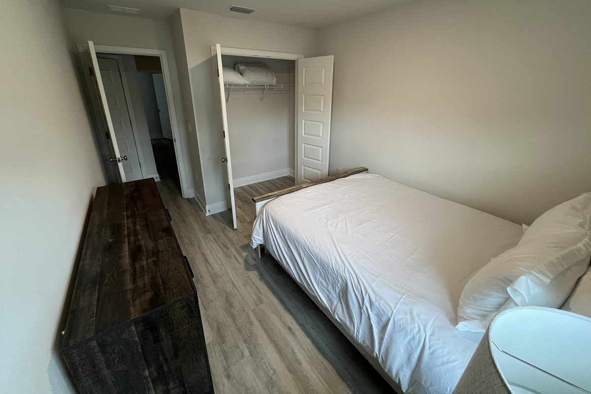 Guest queen bedroom