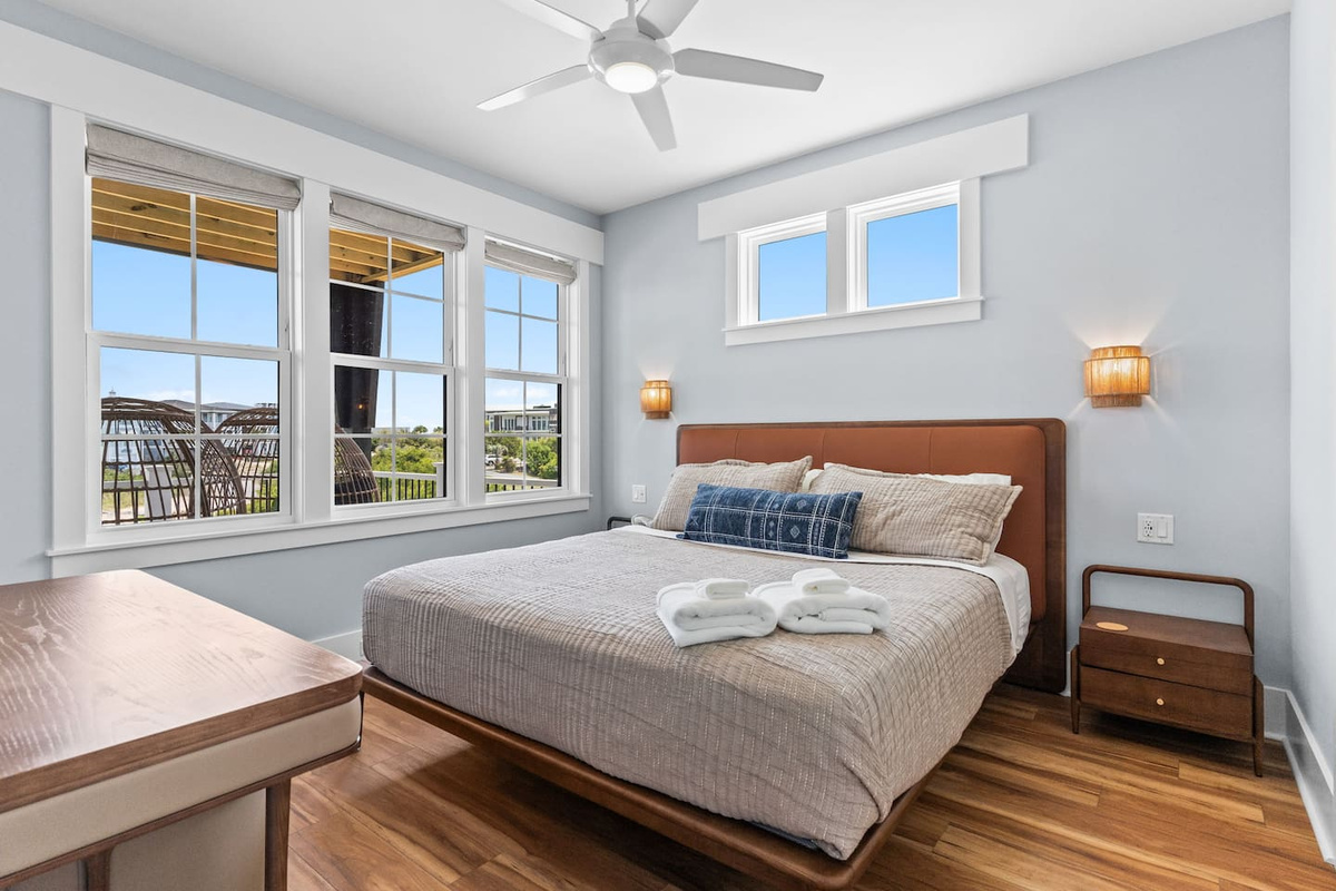 One of TEN spacious king suites, each thoughtfully designed with built-in reading sconces, luxury furnishings, and a private full bathroom. At Zen, everyone can enjoy the comfort and privacy of their own retreat after a day at the beach.
