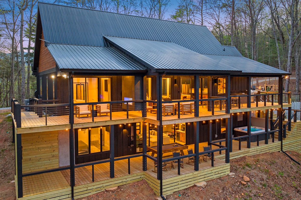 Nighttime is the right time for a starlit meal on the deck.