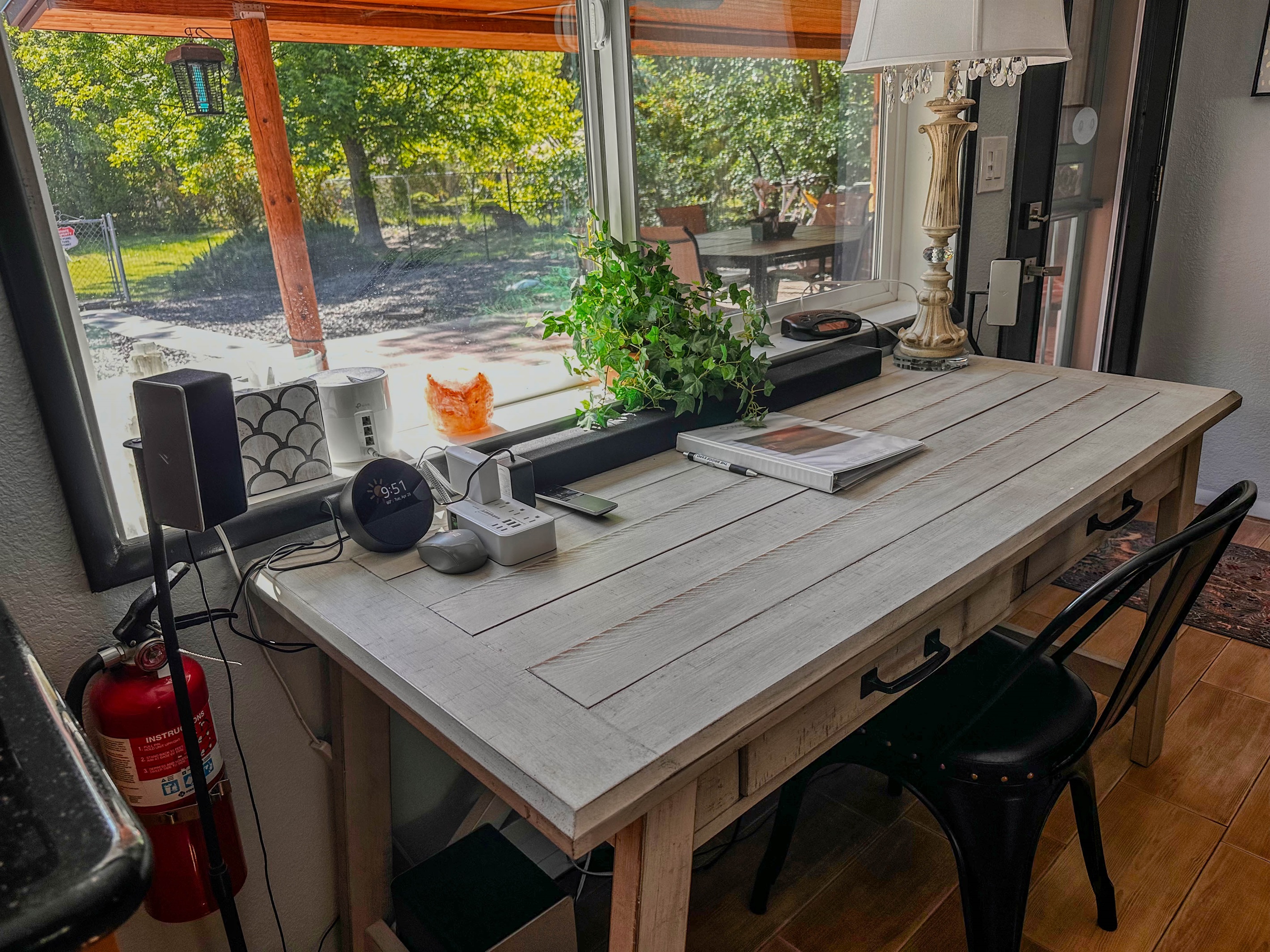 Kitchen/ computer workspace & office