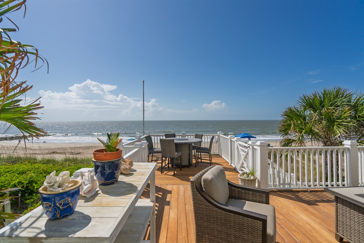 Main Sundeck