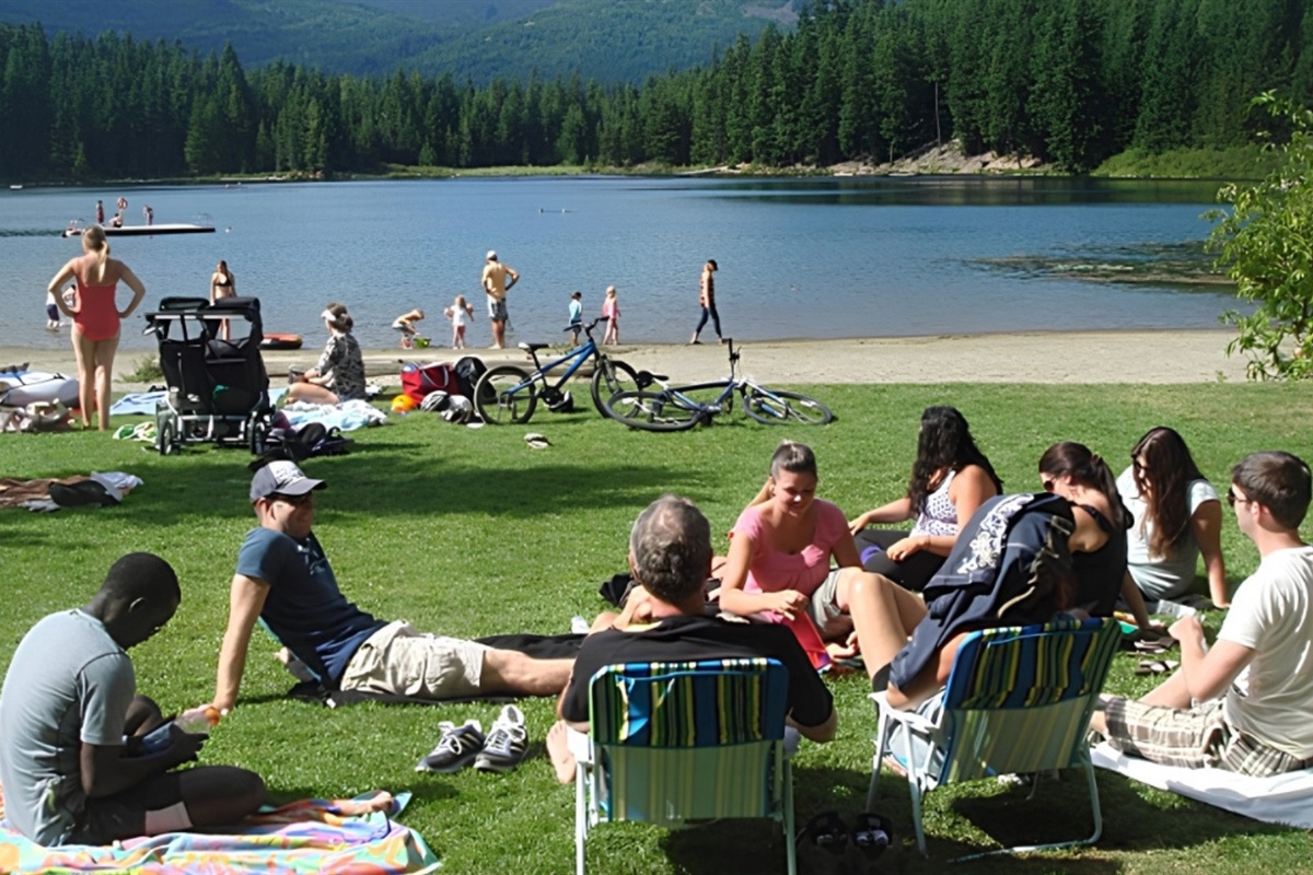 Have a relaxing picnic at Lost Lake -- only a 10 min bike ride or free shuttle lift away!