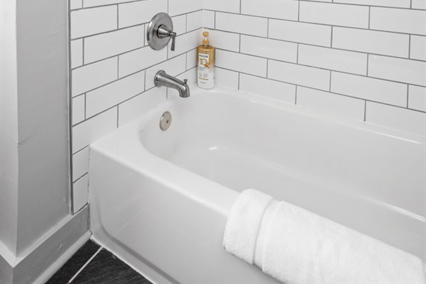 Prepare and unwind in the full bathroom.