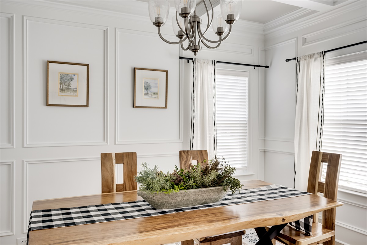 Dine in style – where elegance meets Southern charm.