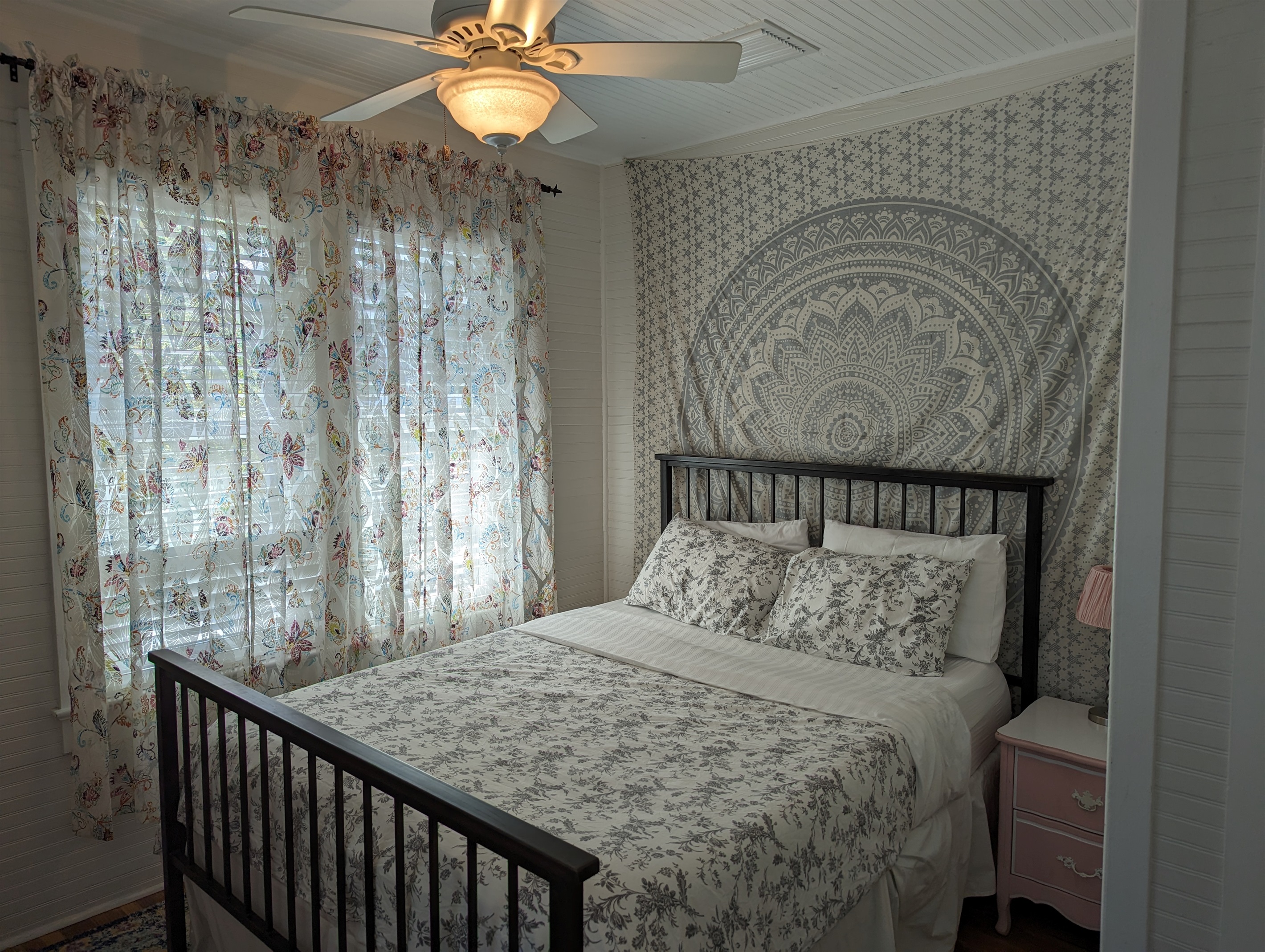 2nd Bedroom (Main house)