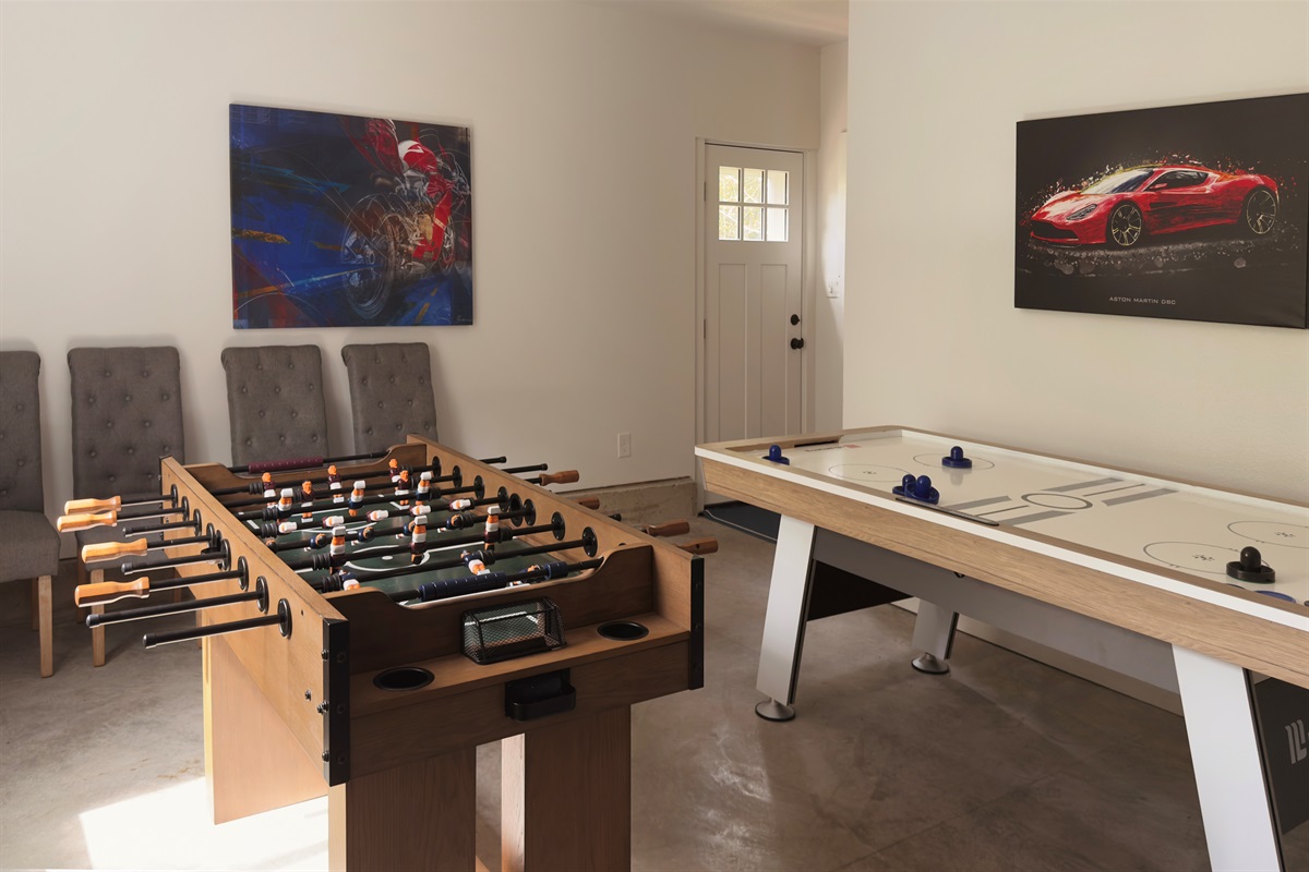 Game room fun for all ages 🎉
Challenge each other to foosball or air hockey, settle friendly competitions, and enjoy a little extra playtime right at home.