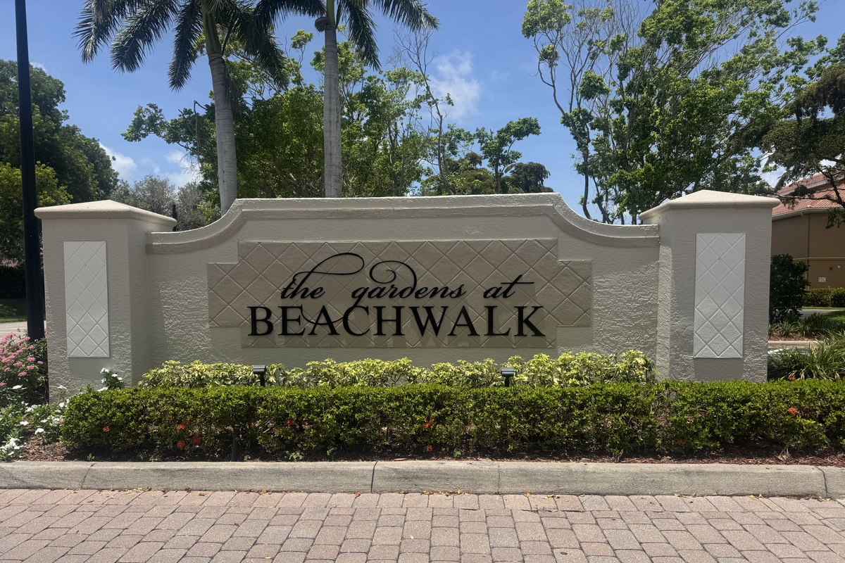 The entrance to Gardens at Beachwalk