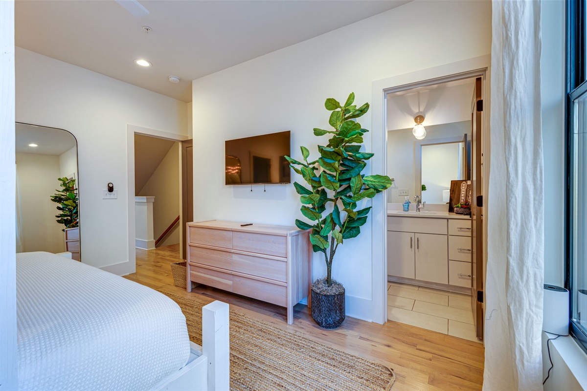 3rd Floor Bedroom with Queen over King Bunk with Ensuite Bathroom