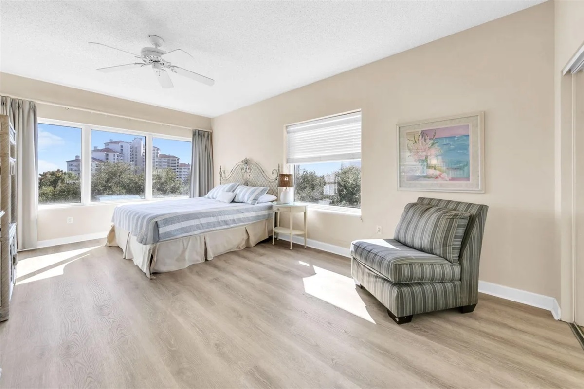 Master Bedroom with 1 King Bed