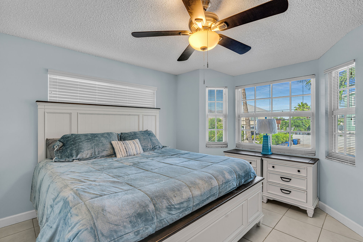 Guest bedroom