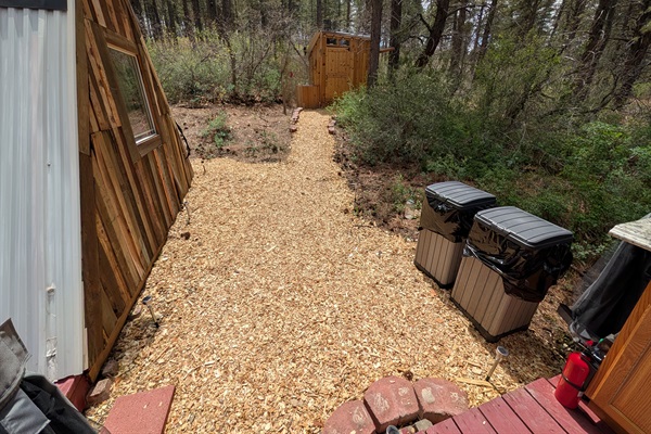 Path to the bath house