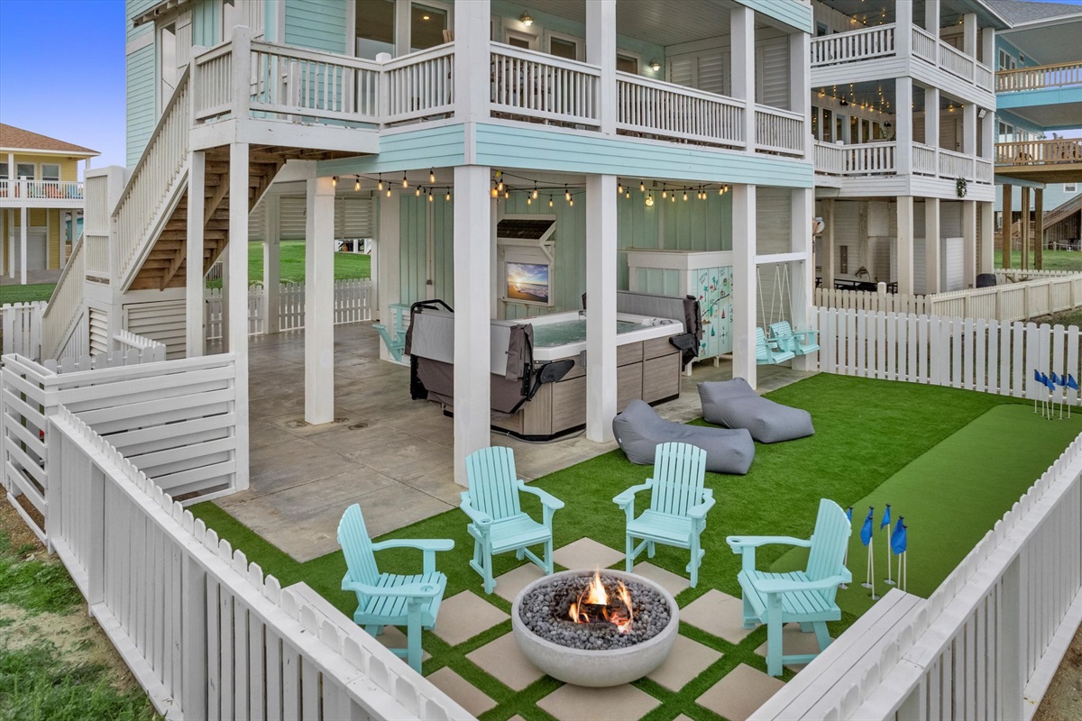 2a0ba615e2c447b0ac037afd9649a194 Large | Beachhouse | Texas | TX | Vacation Homes | Galveston | Crystal Beach | Kokomo | Breezy Days | Beachfront Elegance | Sunrise Serenity | Southern Sands Property Management, LLC