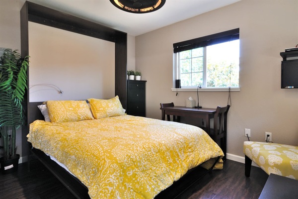 Quiet room w/ clean design & soft light for restful nights