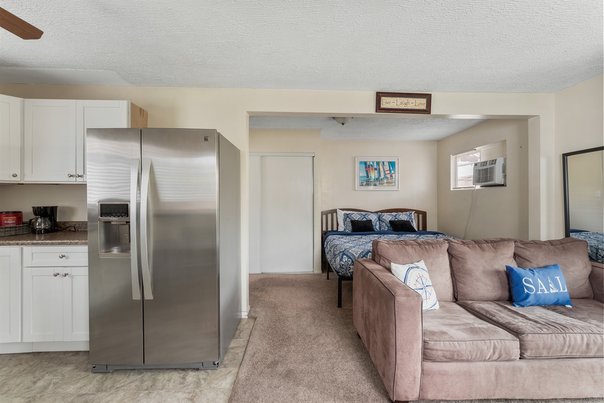 Relax in the "bonus room, inlaw suite" other space!