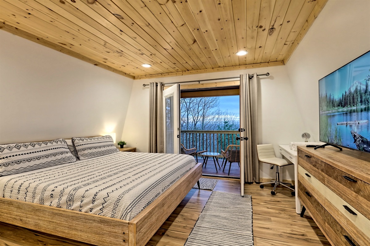 2nd floor king size bed