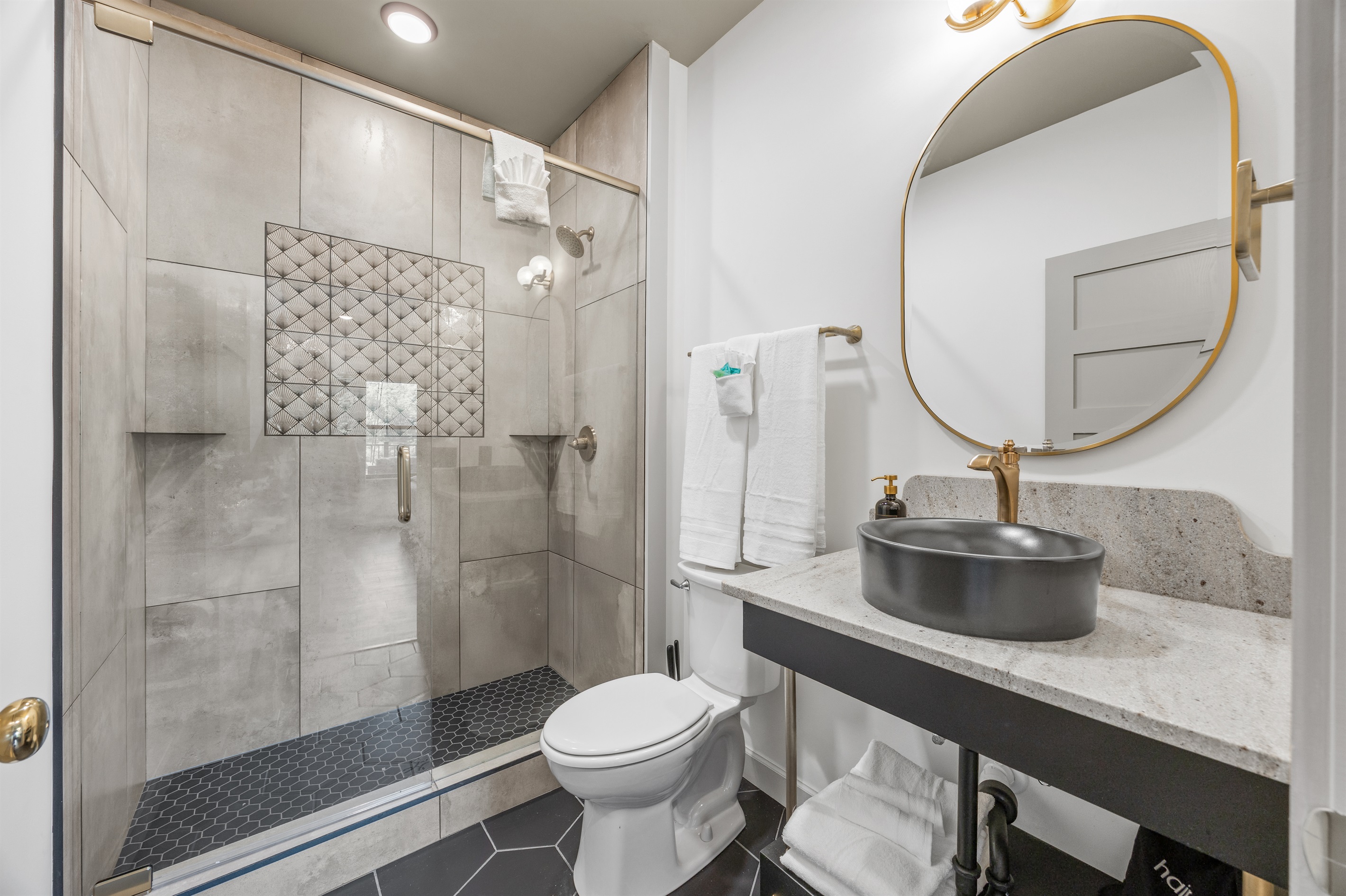 Ensuite