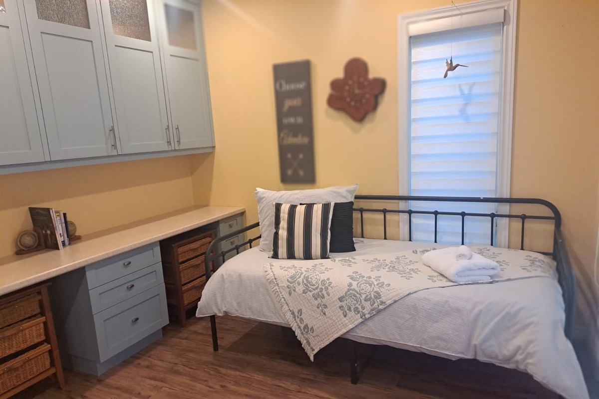 Bedroom / Living Room