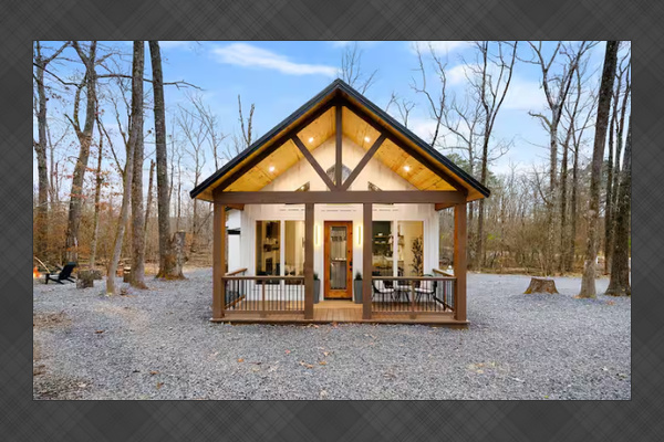 Modern cabin retreat tucked among the pines