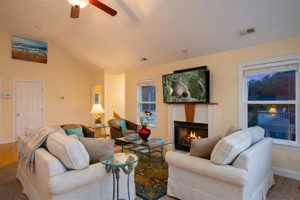 Spacious & Cozy – Unwind in Your Luxurious Living Room!