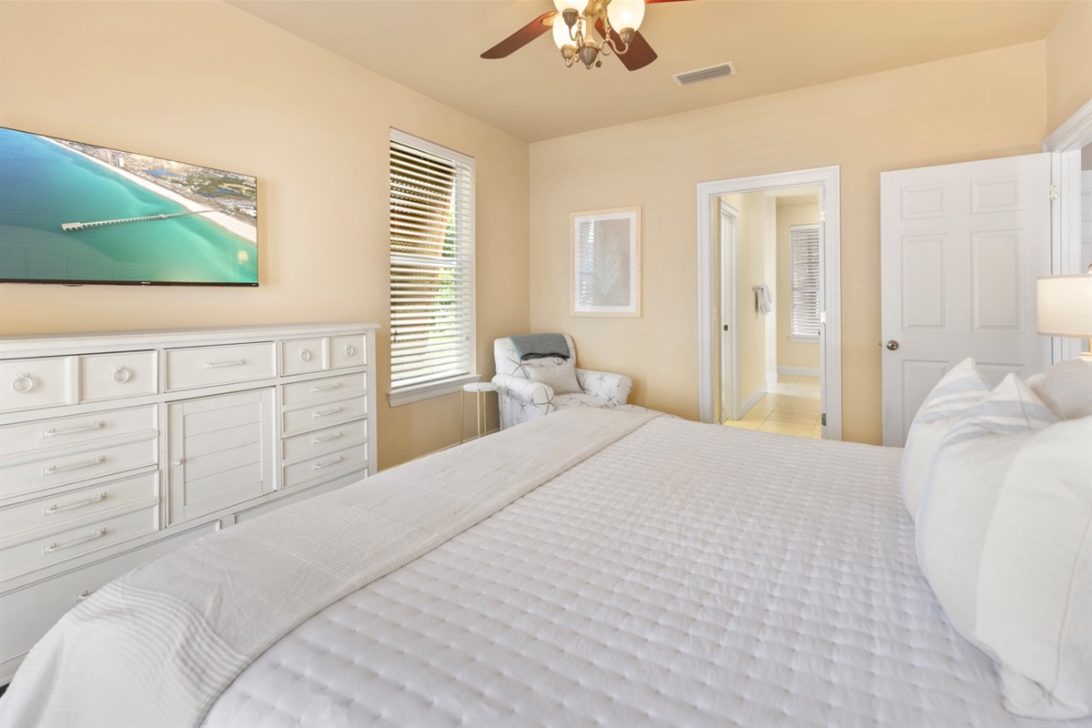 Master Bedroom (1st Floor)