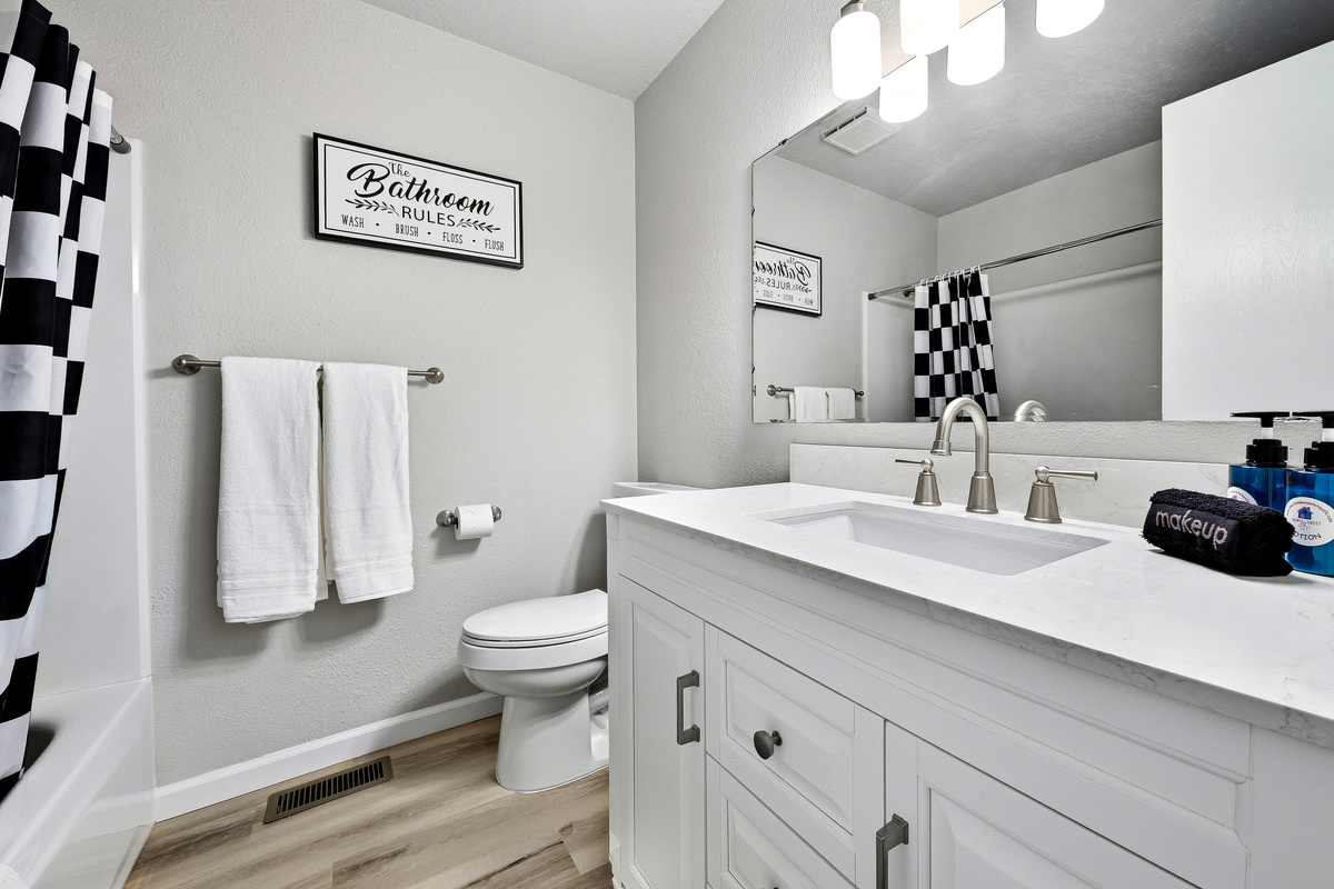 Upstairs hallway bathroom