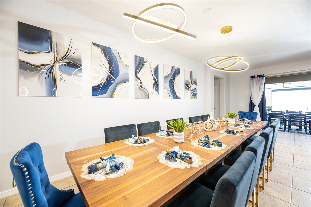 Dining Area with Seating for 12